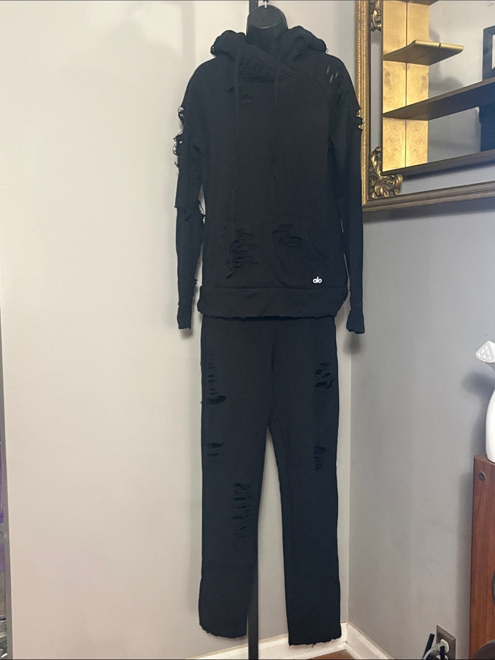 Alo Medium Black Ripped Distressed Hoodie & Sweatpants Set
